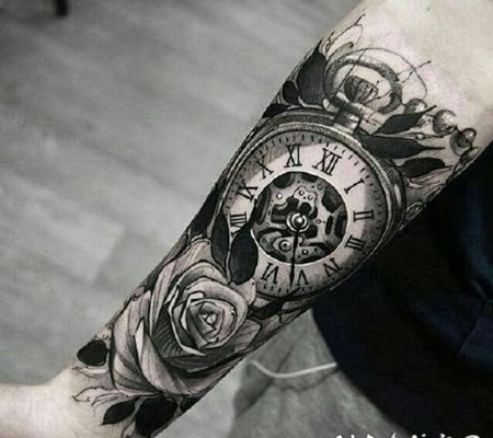 好看的包小臂欧美时钟纹身作品