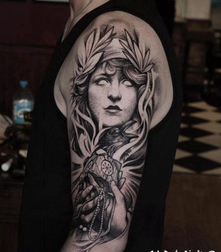 欧美女郎的极致甩针纹身女郎作品