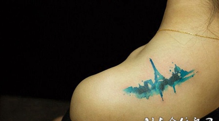 巴黎式浪漫，披肩水彩图腾纹身图案