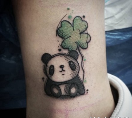 关于国宝大熊猫的纹身作品图