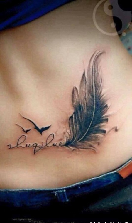 很好看的飘逸羽毛纹身图案欣赏