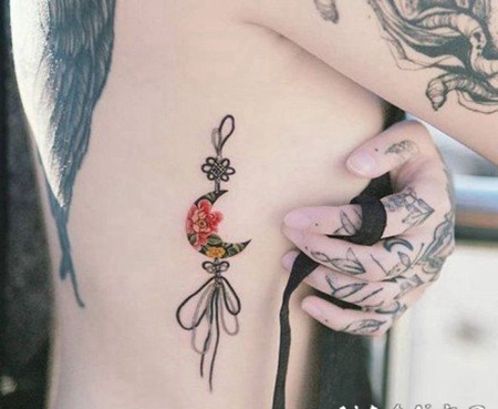 小清新的好看绳结纹身图片