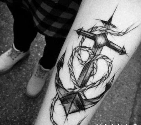 线条设计感很强的黑色纹身作品