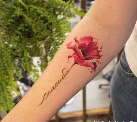 适合女生的1小清新花朵纹身图片