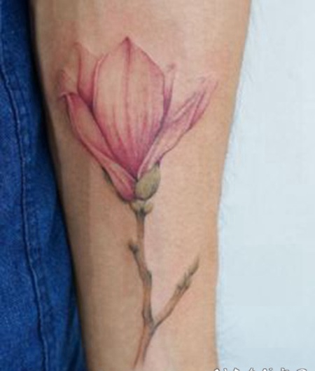 别致优雅的玉兰花纹身图案