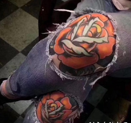 膝盖部位的个性纹身作品欣赏