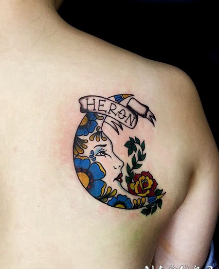 肩背月亮女神彩绘刺青