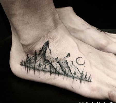 暗黑风格的山水风景纹身图片