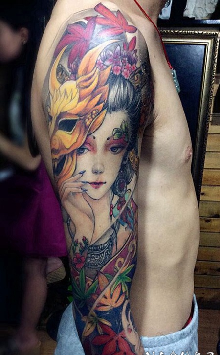 不染风尘之霜，手臂美丽的艺妓彩绘纹身