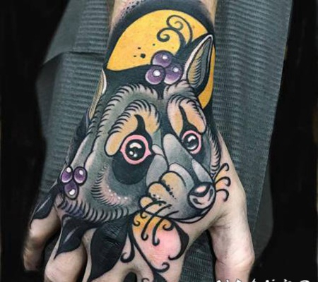 2school风格的大花手背纹身图案作品