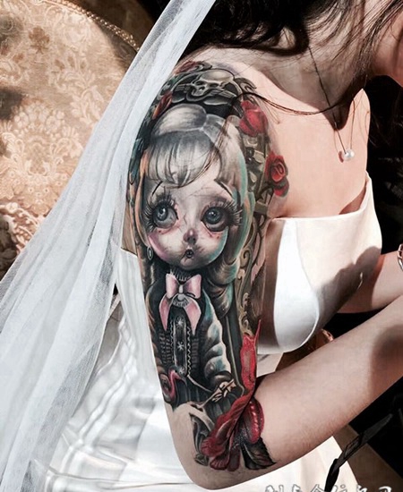恐怖童话，美女手臂诡异洋娃娃彩绘纹身