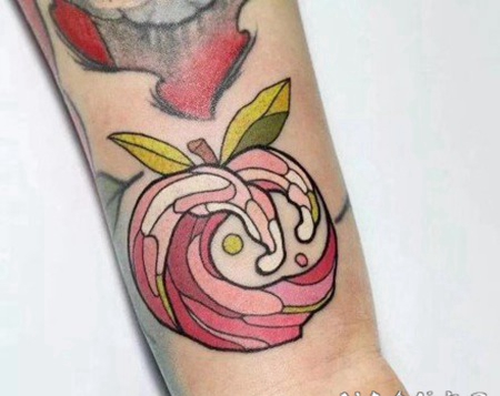 小清新的浪花纹身图案