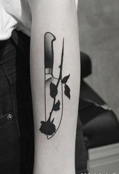 黑灰的1小图纹身图片