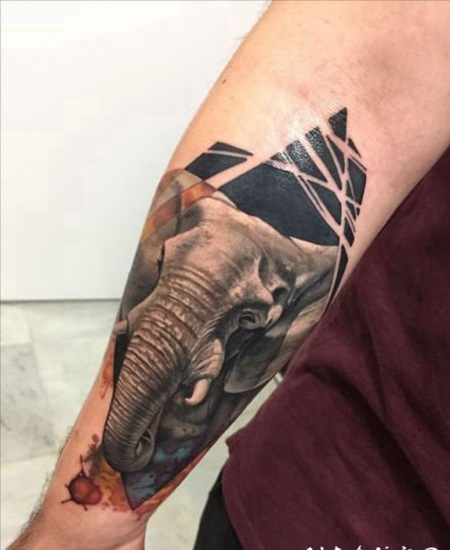霸气的大象纹身图案