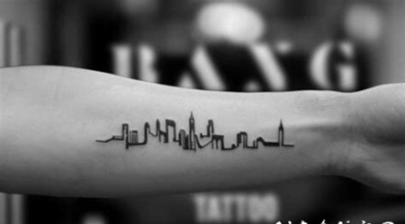 城市建筑的天际线纹身图案