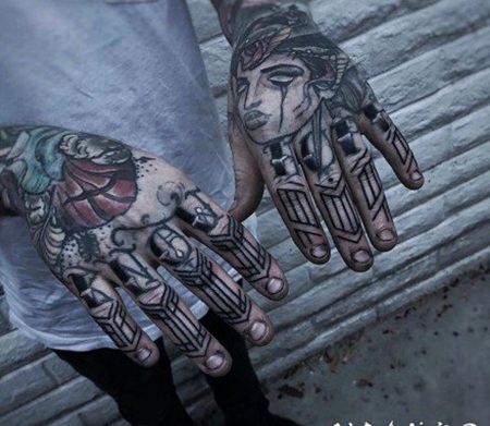 手掌心里的创意纹身图案欣赏