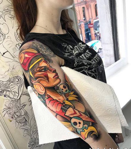 手臂上的帅气欧美newschool彩色纹身图案