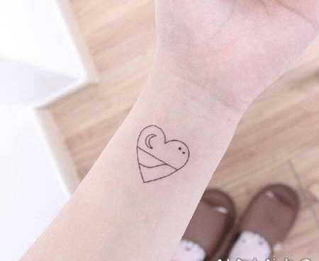 2适合女孩子的简单小清新纹身图案