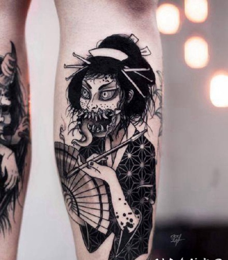 暗黑哥特式风格的黑色纹身图片