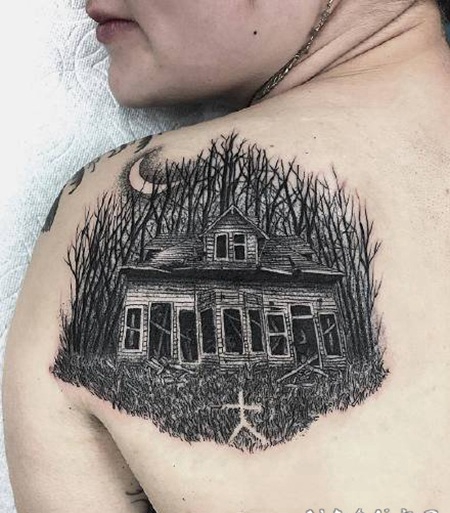 欧美暗黑风格的深黑色点刺纹身作品