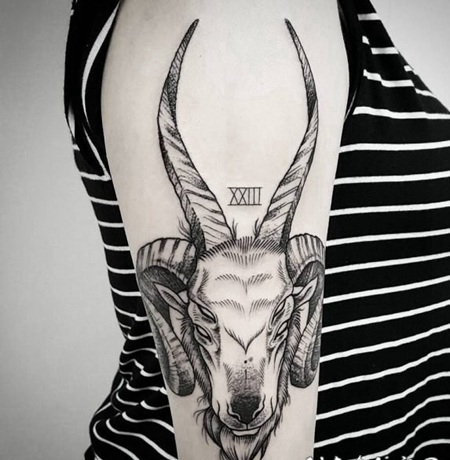 摩羯座纹身图案 意义性十足的星座纹身图案