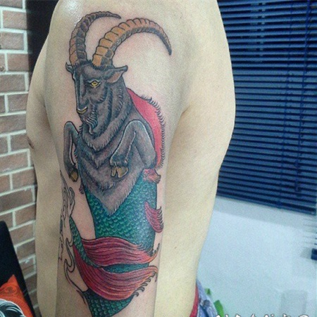 摩羯座纹身图案 技巧性十足的摩羯座纹身图案