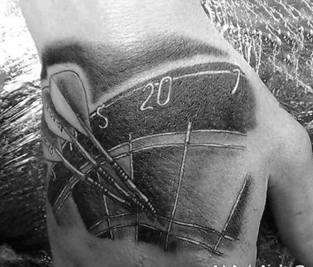 游戏 纹身 趣味十足的飞镖纹身图案