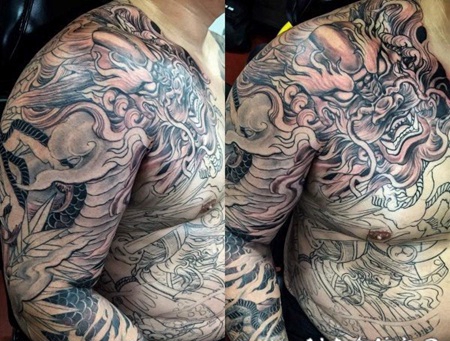 侧腰纹身图 设计感十足的侧腰纹身图案