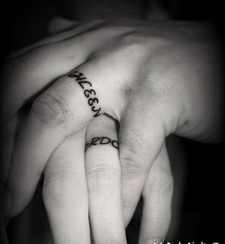 手指纹身戒指 爱意十足的戒指纹身图案