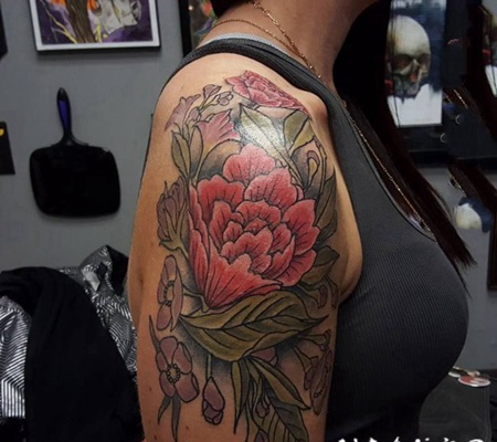 纹身图案花朵 娇艳欲滴的花朵纹身图案