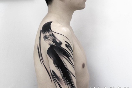 男性超简约水墨纹身图案