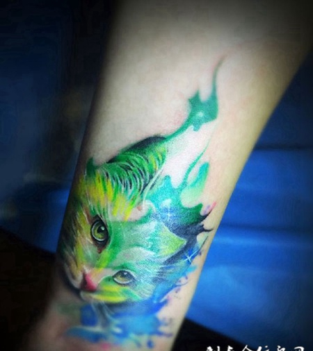 猫主子的凝视，手臂水彩猫咪创意纹身
