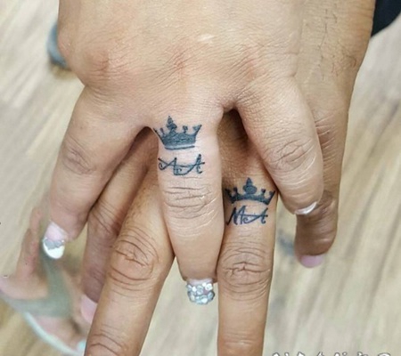 情侣戒指纹身 清新小巧的情侣戒指纹身图案