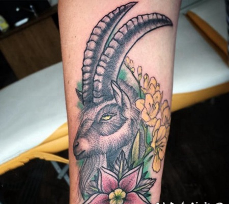 摩羯座纹身图案 多样化表达的摩羯座纹身图案