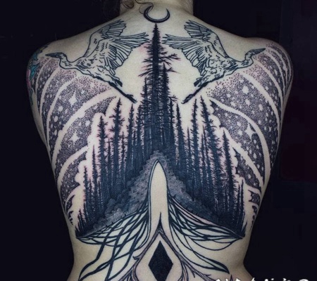 纹身黑色 抽象却又时尚的黑色纹身图案