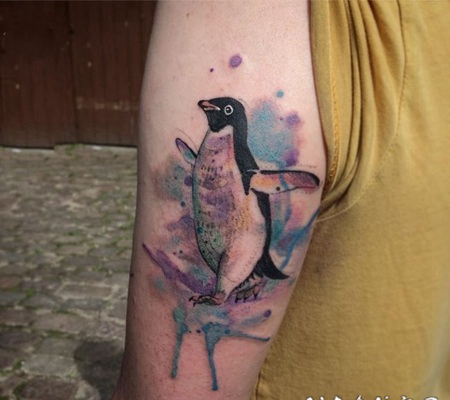 企鹅纹身图 形象呆萌的企鹅纹身图案