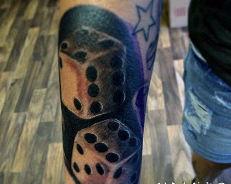 骰子纹身图案 几何拼接的骰子纹身图案