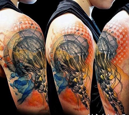 水母纹身图案 裙带飘飘的水母纹身图案