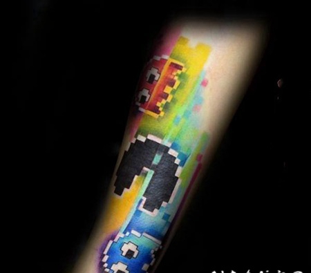 像素风格纹身 别具特色的像素风格纹身图案