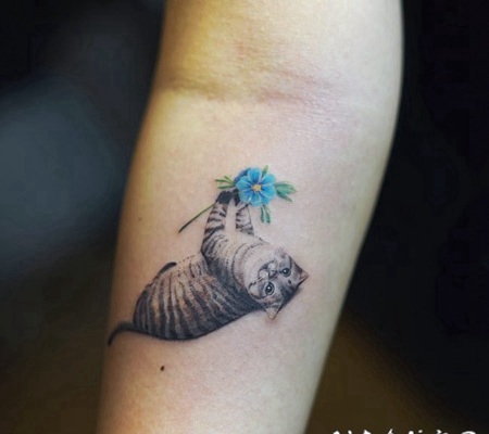 猫咪纹身图案 优雅灵敏的猫咪纹身图案