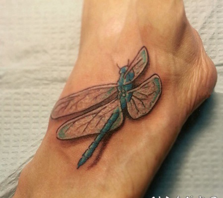 蜻蜓纹身图案 唯美而又轻盈的蜻蜓纹身图案