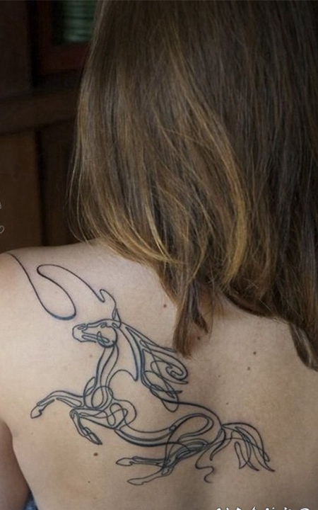 马 纹身 飞奔疾驰的骏马纹身图案