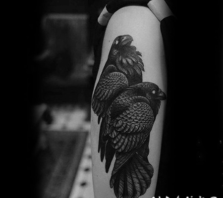 乌鸦纹身图 色调灰暗的乌鸦纹身图案