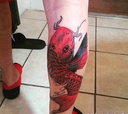 纹身锦鲤图案 色彩绚丽的锦鲤纹身图案