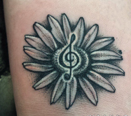 音符纹身 设计巧妙的音符纹身图案