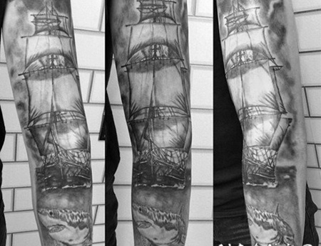 鲨鱼纹身图 凶猛的鲨鱼纹身图案