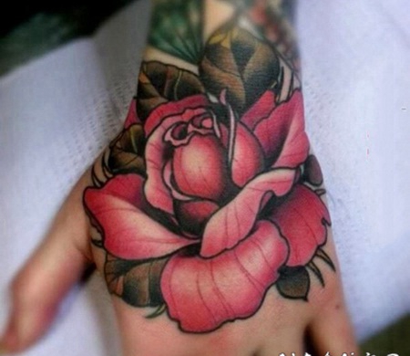 手部纹身图 魅力绽放的手背纹身图案