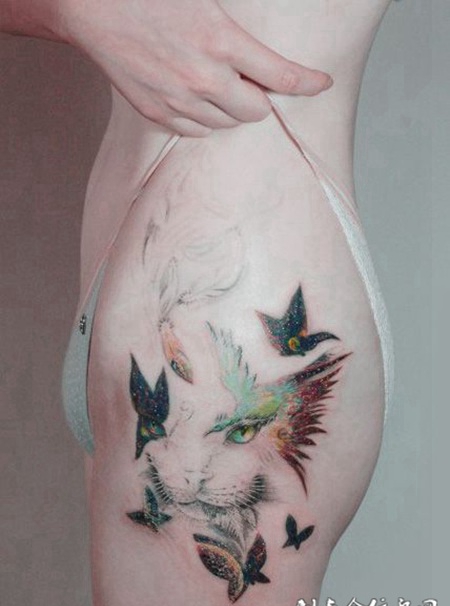 美妙精灵，臀部猫咪蝴蝶彩绘纹身
