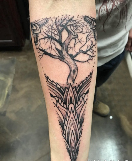 手部树木纹身 女生手臂上树木和几何纹身图片