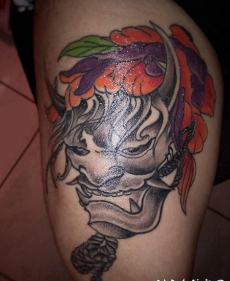 妖魔鬼怪纹身 女生大腿上彩绘的妖魔鬼怪纹身图片